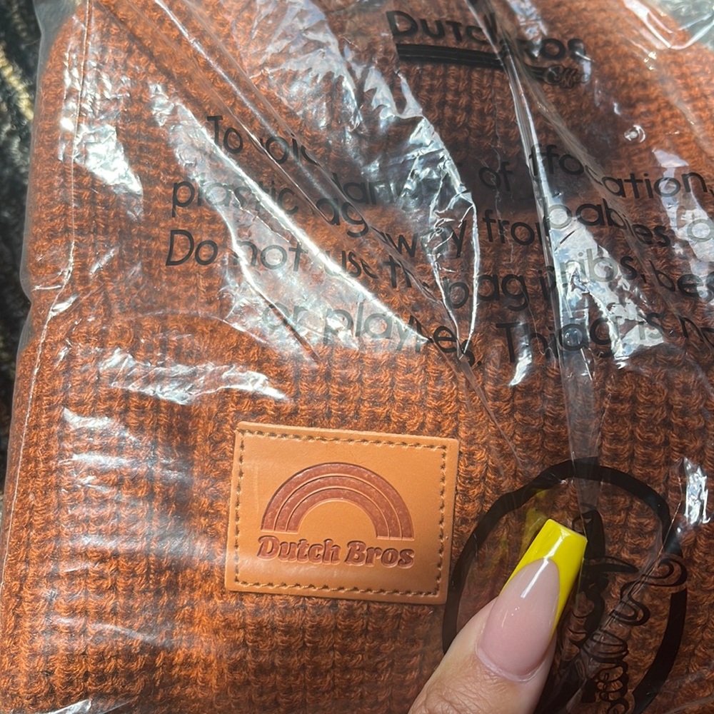 Original with packaging Dutch bros beanie